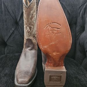 Men's cowboy boots New without tags brand armenta size 7